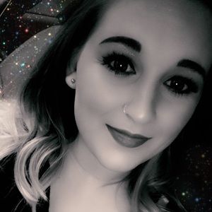 Meet your Posher, Tia